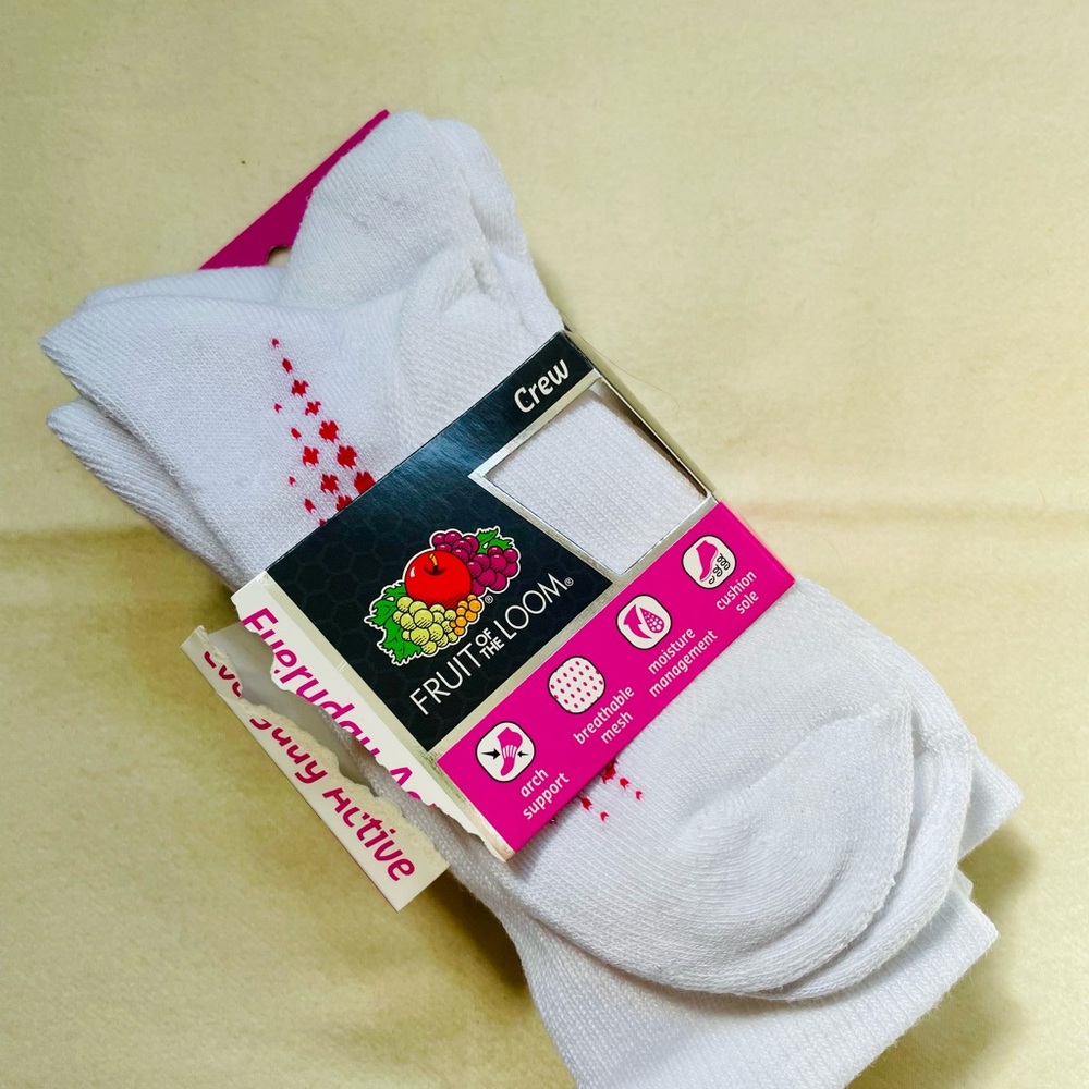 Fruit of the Loom Active Crew Socks 3-Pack White Cushioned Arch Support 4–10